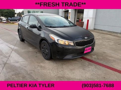 Used 2017 Kia Forte LX image 1
