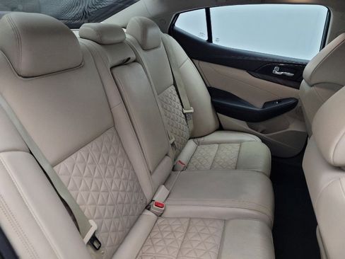 Used 2017 Nissan Maxima Platinum image 19