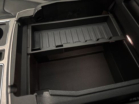 Used 2018 Ford F150 Platinum w/ Equipment Group 701A Luxury image 45