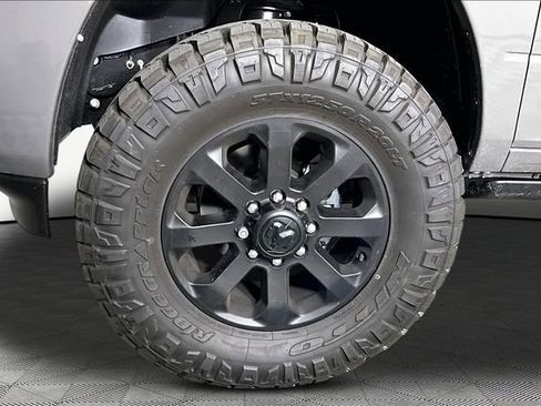 New 2026 RAM 2500 Laramie AWD/4WD image 12