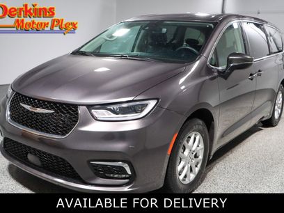 Used 2023 Chrysler Pacifica Touring-L