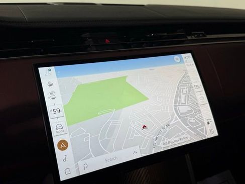 Used 2025 Land Rover Range Rover Long Wheelbase Autobiography image 16