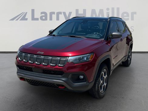 Used 2022 Jeep Compass Trailhawk w/ Sun and Sound Group AWD/4WD image 1