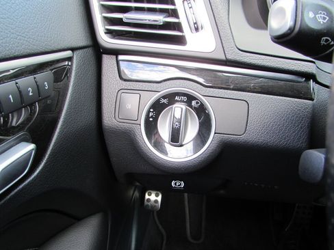 Used 2014 Mercedes-Benz E 550 Cabriolet image 20