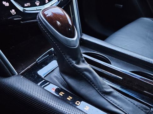 Used 2017 Cadillac XTS Luxury image 11