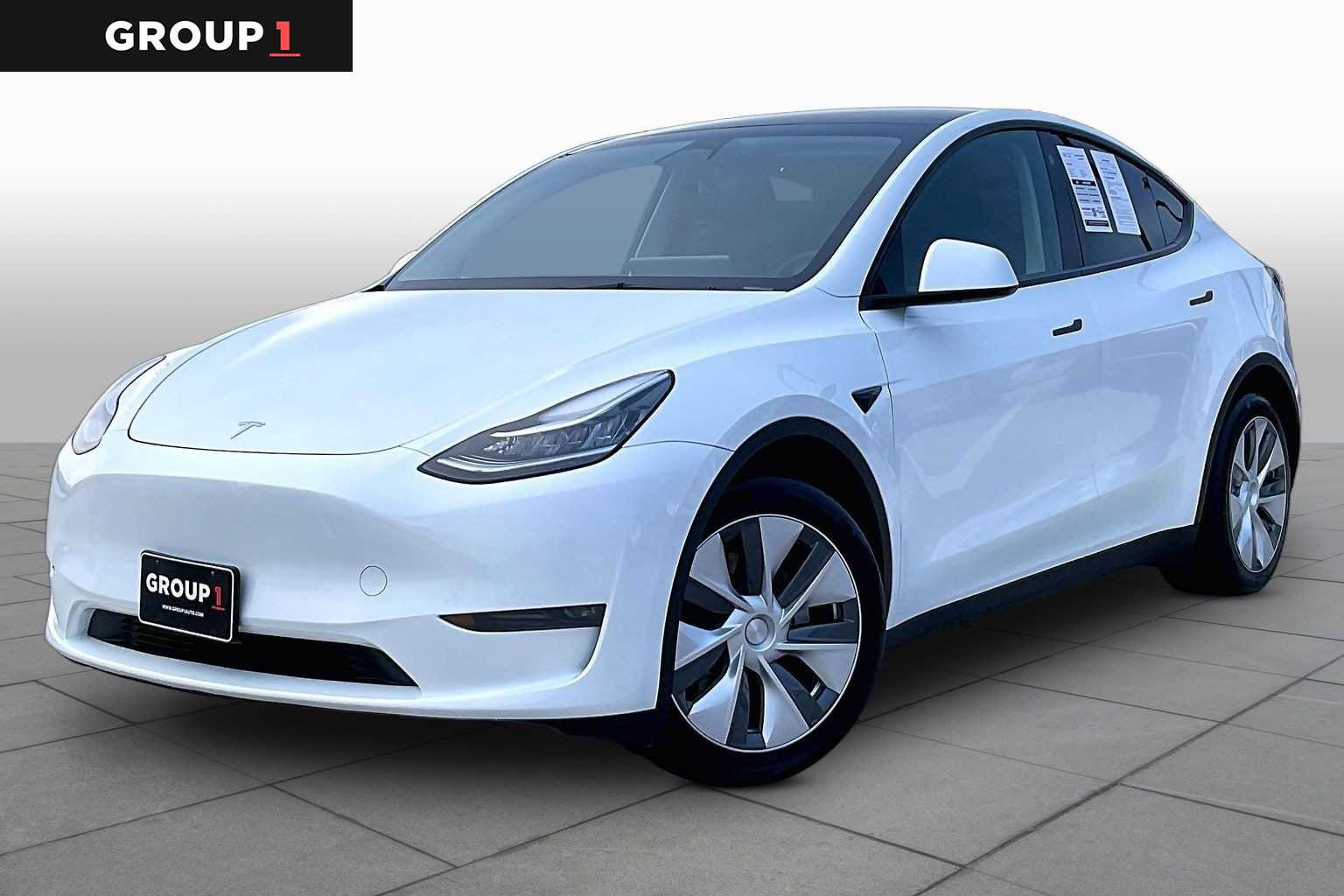 Used 2023 Tesla Model Y Long Range AWD/4WD image 1