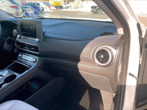 Used 2023 Hyundai Kona SE w/ Cargo Package image 13