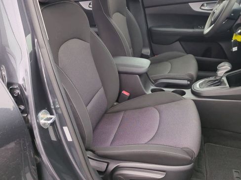 Used 2022 Kia Forte LXS image 19
