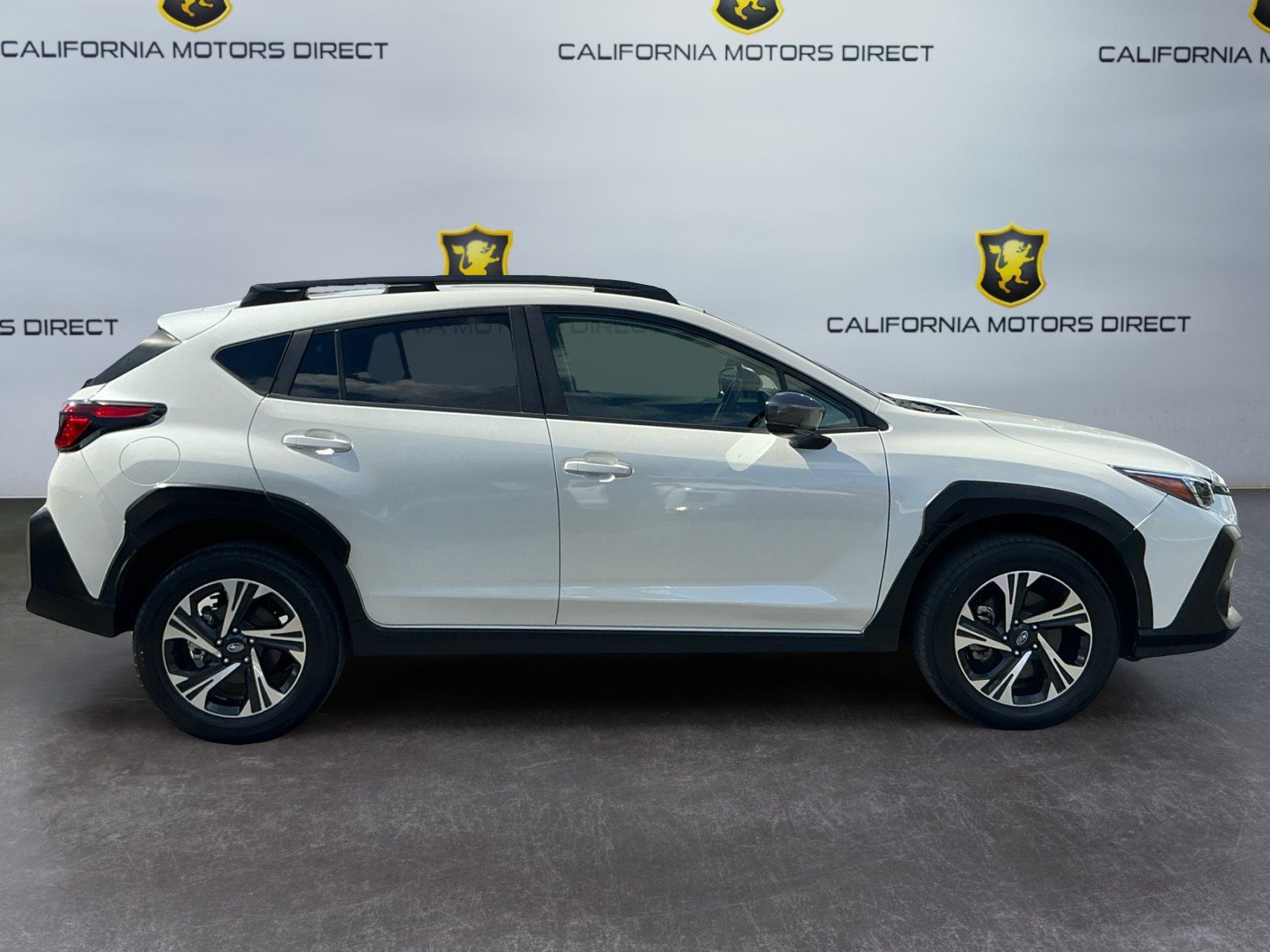 Used 2024 Subaru Crosstrek 2.0i Premium w/ Crosstrek Mirror Package AWD/4WD image 4