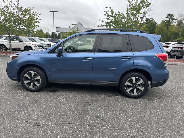 Used 2017 Subaru Forester 2.5i Premium AWD/4WD image 2