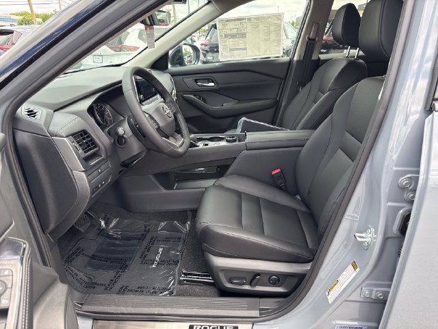 New 2026 Nissan Rogue Dark Armor AWD/4WD image 13