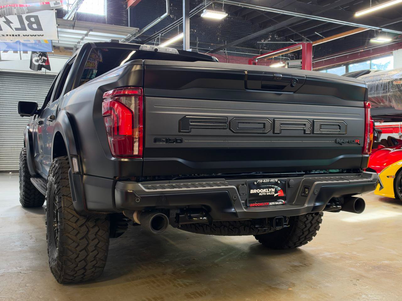 Used 2025 Ford F150 Raptor w/ Equipment Group 803A Raptor R AWD/4WD image 10