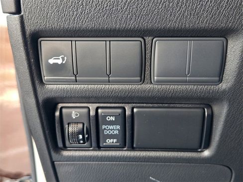 Used 2017 Nissan Armada SL image 25