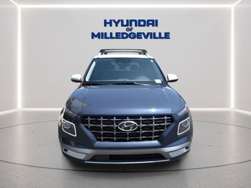 New 2025 Hyundai Venue Limited FWD image 7