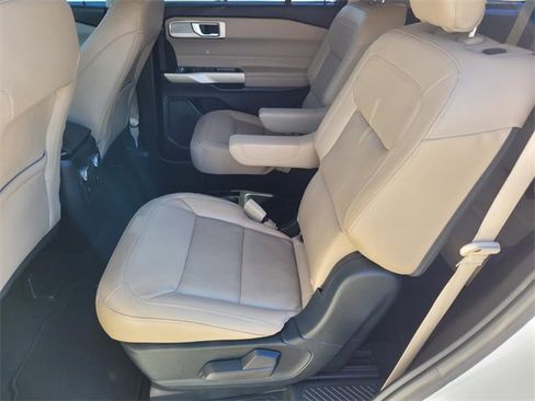 Used 2021 Ford Explorer Limited w/ Equipment Group 301A image 18
