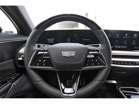 New 2027 Cadillac Lyriq Signature Sport w/ Nappa Leather Package AWD/4WD image 13