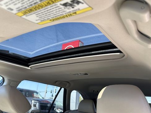 Used 2017 Subaru Outback 3.6R Limited image 24