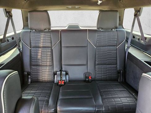 Used 2021 Cadillac Escalade ESV Premium Luxury Platinum image 16