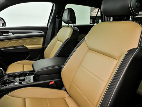 Used 2023 Volkswagen Atlas Cross Sport SEL R-Line image 13