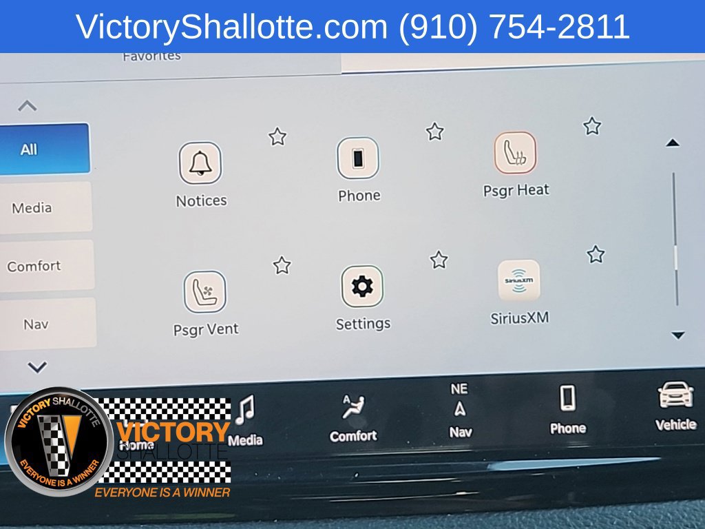 Used 2025 Chrysler Pacifica Limited FWD image 45