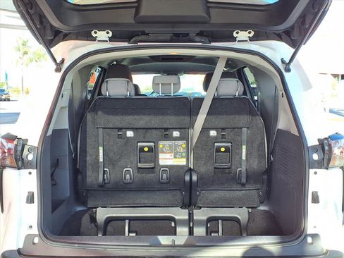 Certified 2024 Toyota Sienna LE image 6