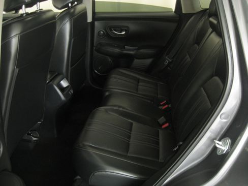 Used 2023 Honda HR-V EX-L image 9