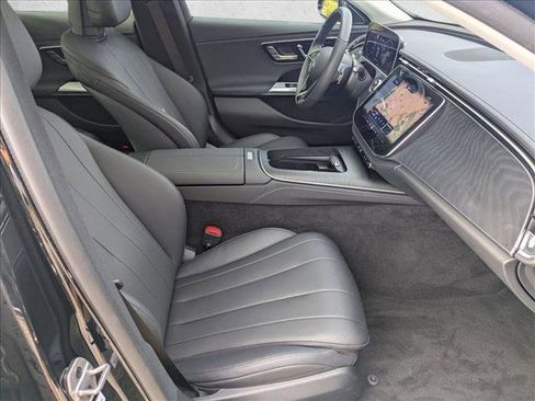 Certified 2025 Mercedes-Benz E 350 4MATIC Sedan image 22