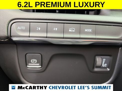 Used 2023 Cadillac Escalade Premium Luxury w/ LPO, Illumination Package AWD/4WD image 13