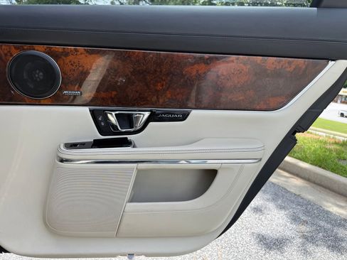 Used 2015 Jaguar XJ L Portfolio AWD/4WD image 44