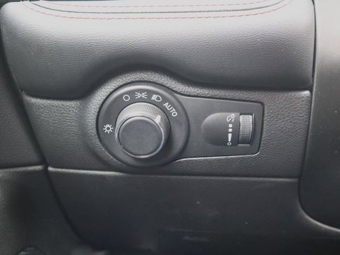 Used 2024 Dodge Durango GT image 28