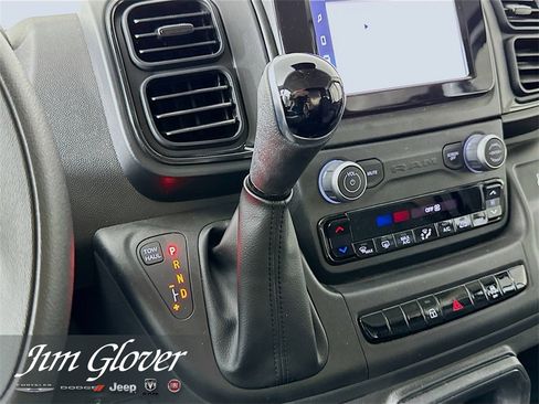 Used 2025 RAM ProMaster 2500 w/ Convenience Group image 27