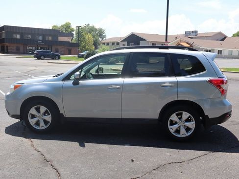 Used 2015 Subaru Forester 2.5i Limited AWD/4WD image 9