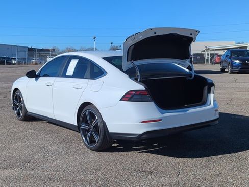 Certified 2025 Honda Accord Sport image 9