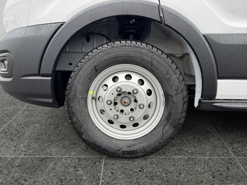 New 2025 Ford Transit 250 148 Medium Roof Extended AWD image 9