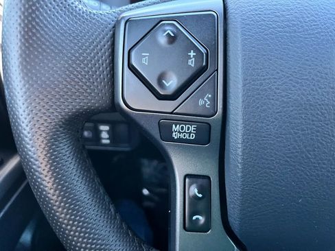 Used 2020 Toyota Tacoma TRD Off-Road w/ TRD Premium Off Road Package AWD/4WD image 22