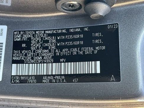 Used 2023 Toyota Sienna Limited image 34