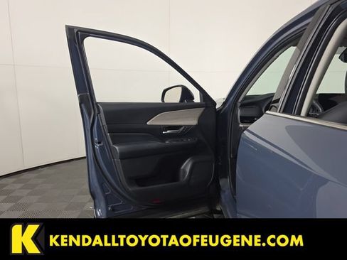 Certified 2024 Toyota Grand Highlander AWD image 21