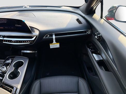 New 2026 Cadillac Lyriq Sport RWD image 18
