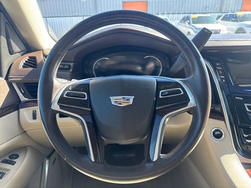 Used 2016 Cadillac Escalade ESV Luxury RWD image 15