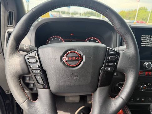 Used 2026 Nissan Frontier PRO-4X AWD/4WD image 11