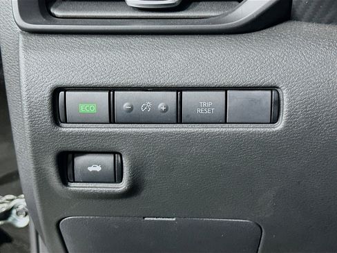 Used 2024 Nissan Sentra S FWD image 16
