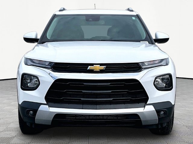 Used 2022 Chevrolet TrailBlazer LT w/ Convenience Package AWD/4WD image 2