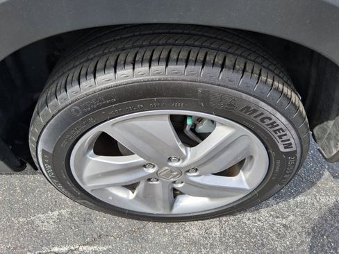 Used 2019 Honda HR-V EX image 19