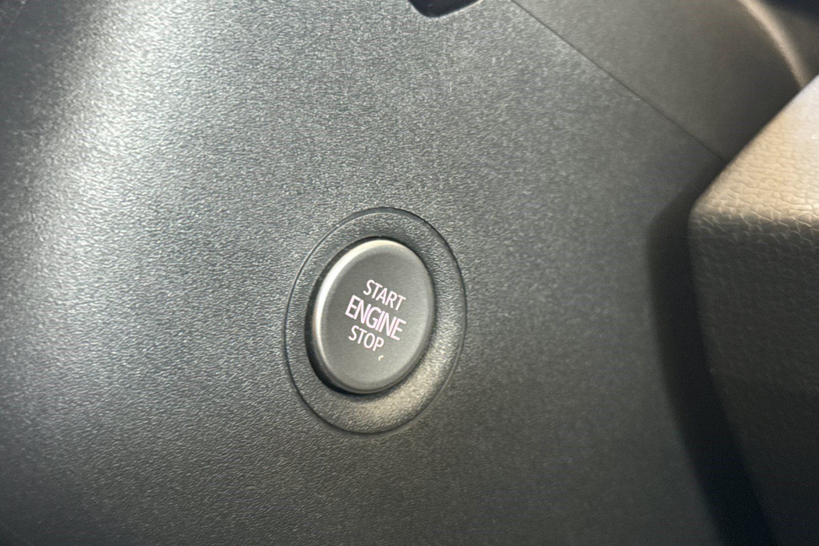 Used 2024 Volkswagen ID.4 Pro RWD image 29