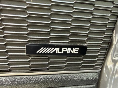 Used 2022 Jeep Grand Cherokee Limited image 27