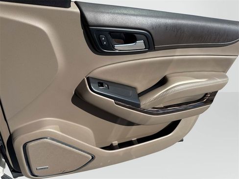 Certified 2017 GMC Yukon SLT image 16