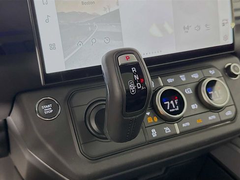 New 2026 Land Rover Defender 110 X-Dynamic SE image 17