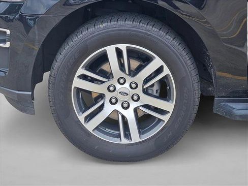 Used 2024 Ford Expedition Limited RWD image 14