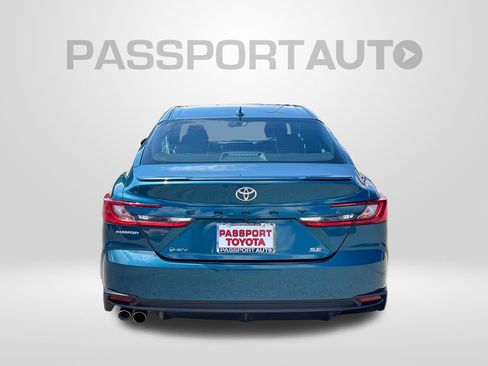 Used 2025 Toyota Camry SE FWD image 7