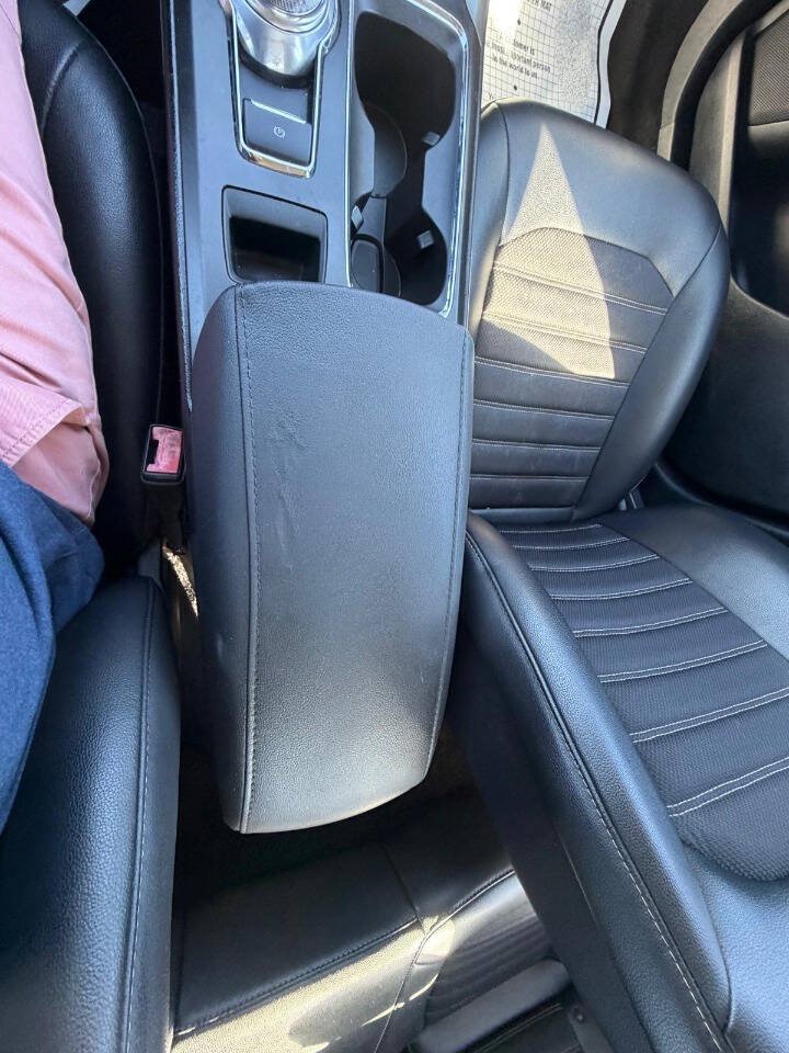 Used 2017 Ford Fusion SE w/ Equipment Group 201A FWD image 53